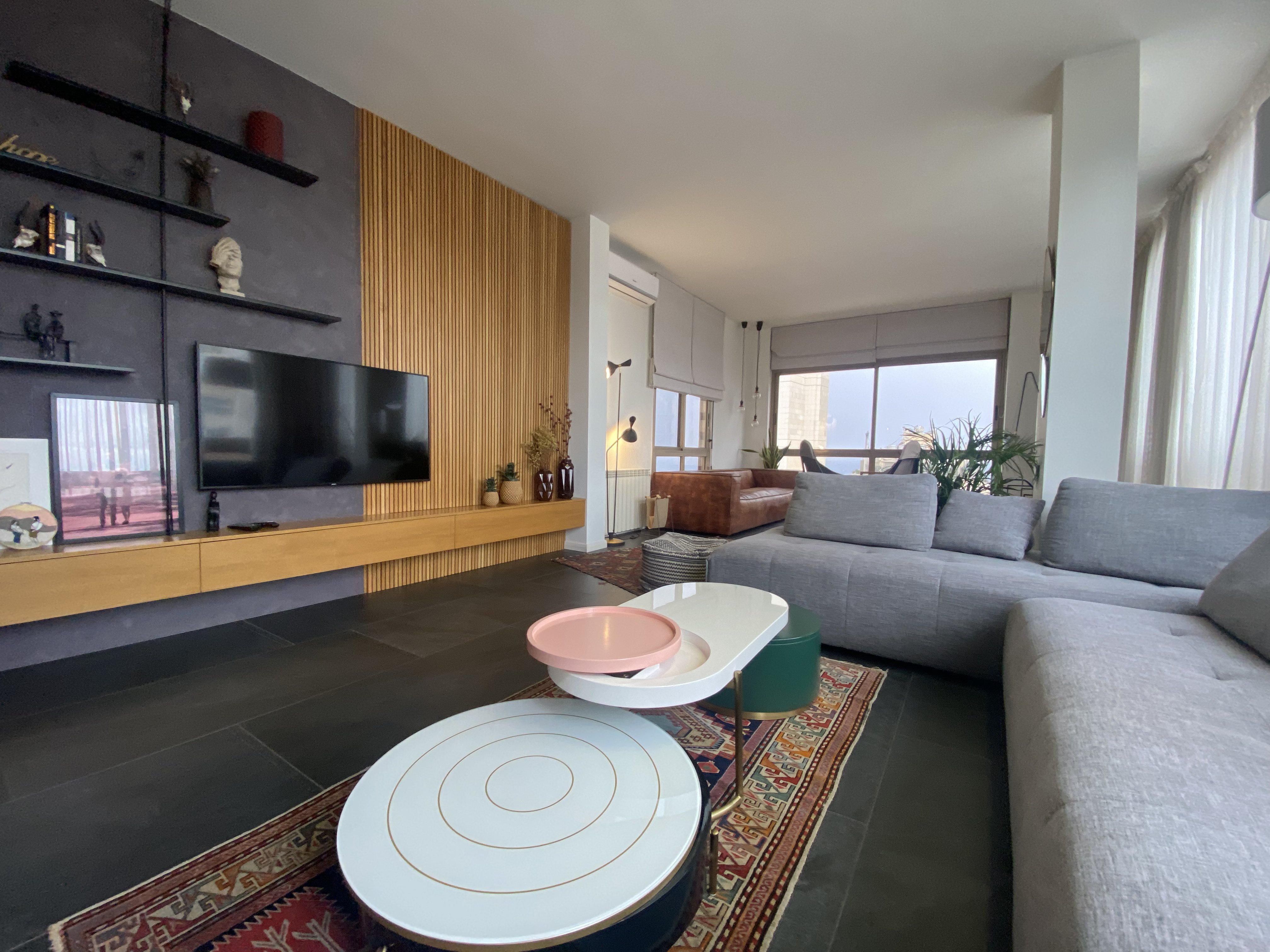 Home in Metric Way
