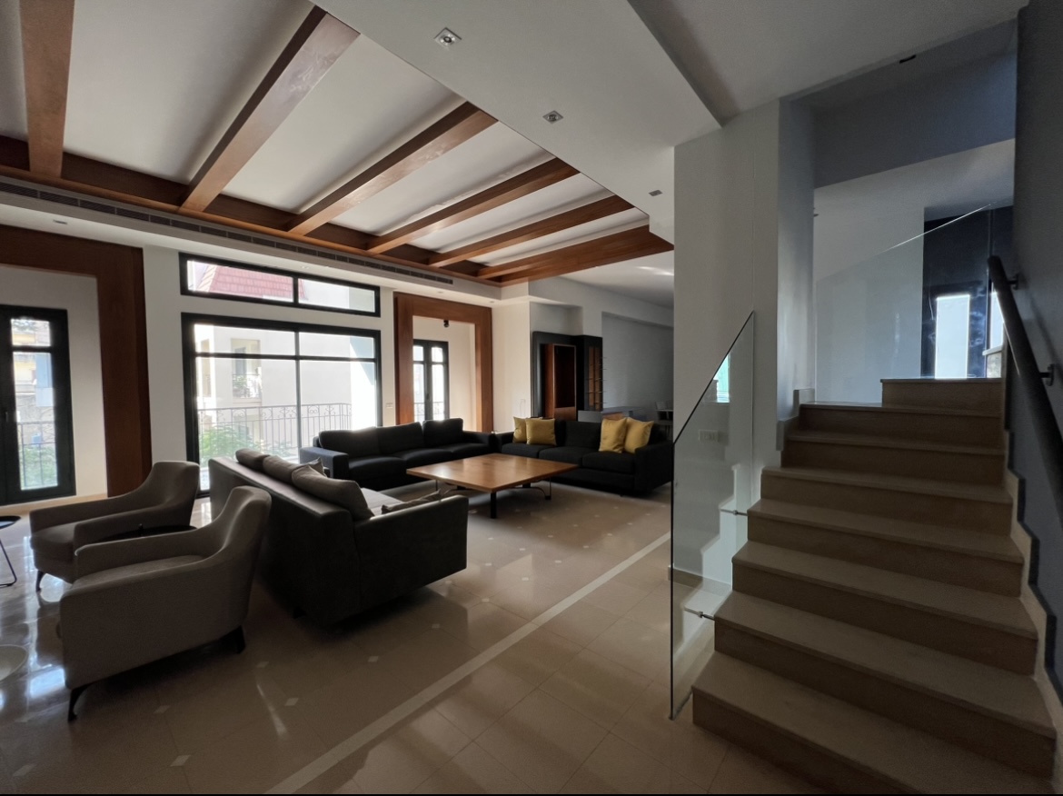Home in Metric Way