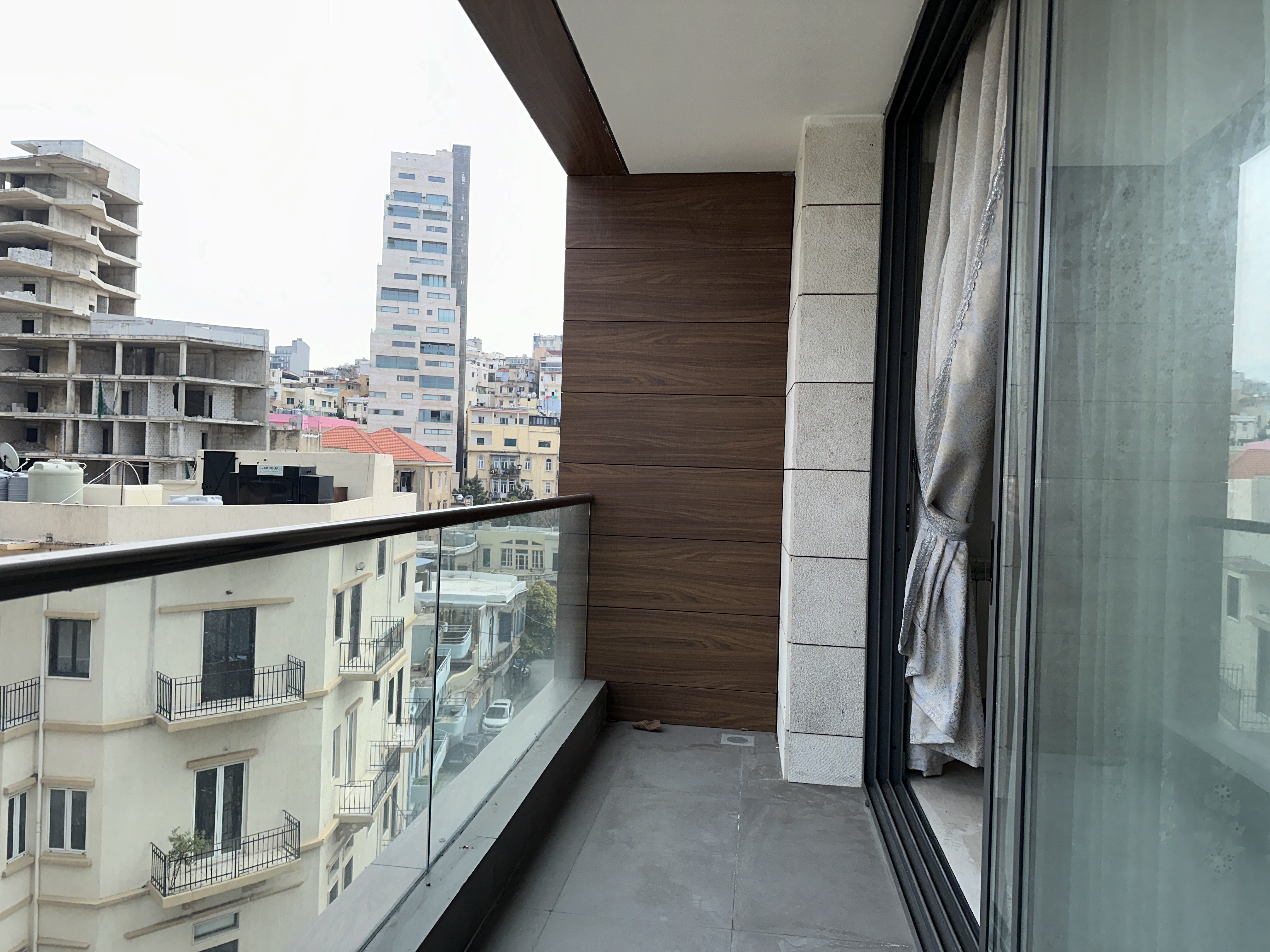Home in Metric Way