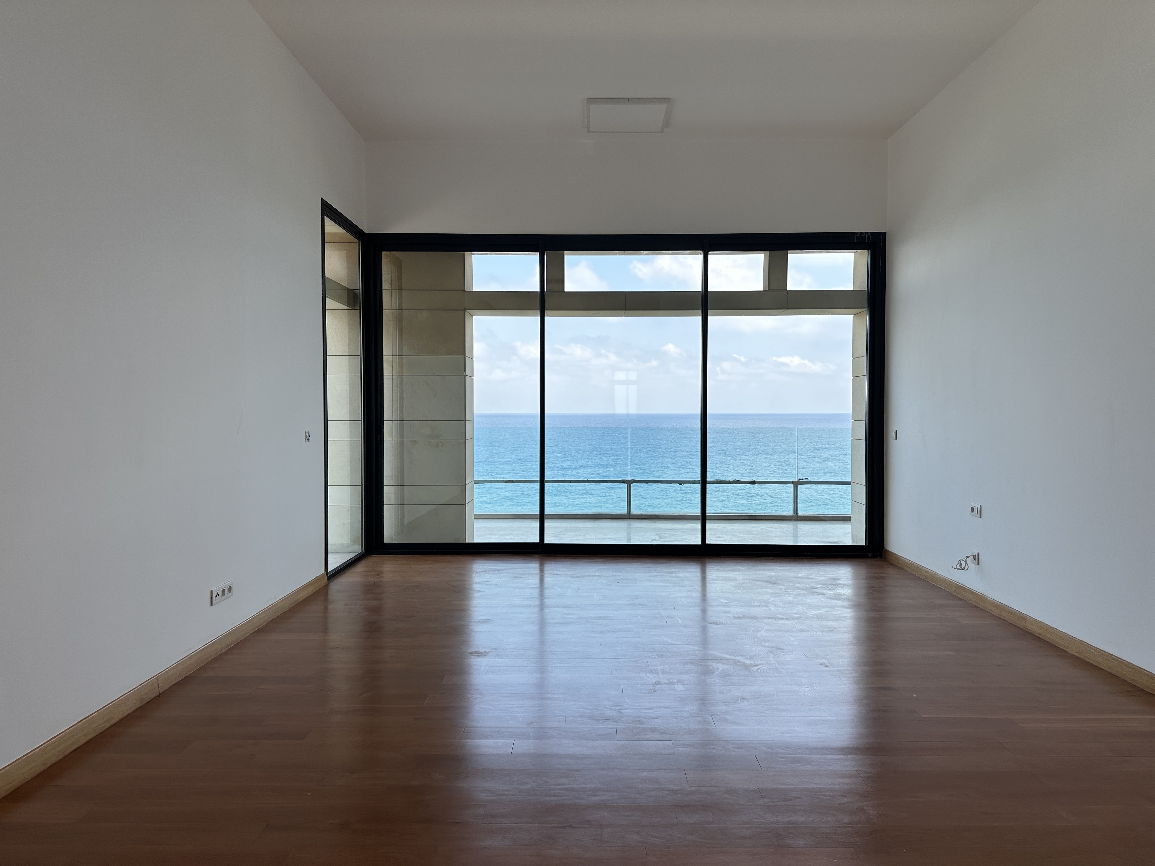 SmoothMove - Luxury Residential Properties for Sale and Rent