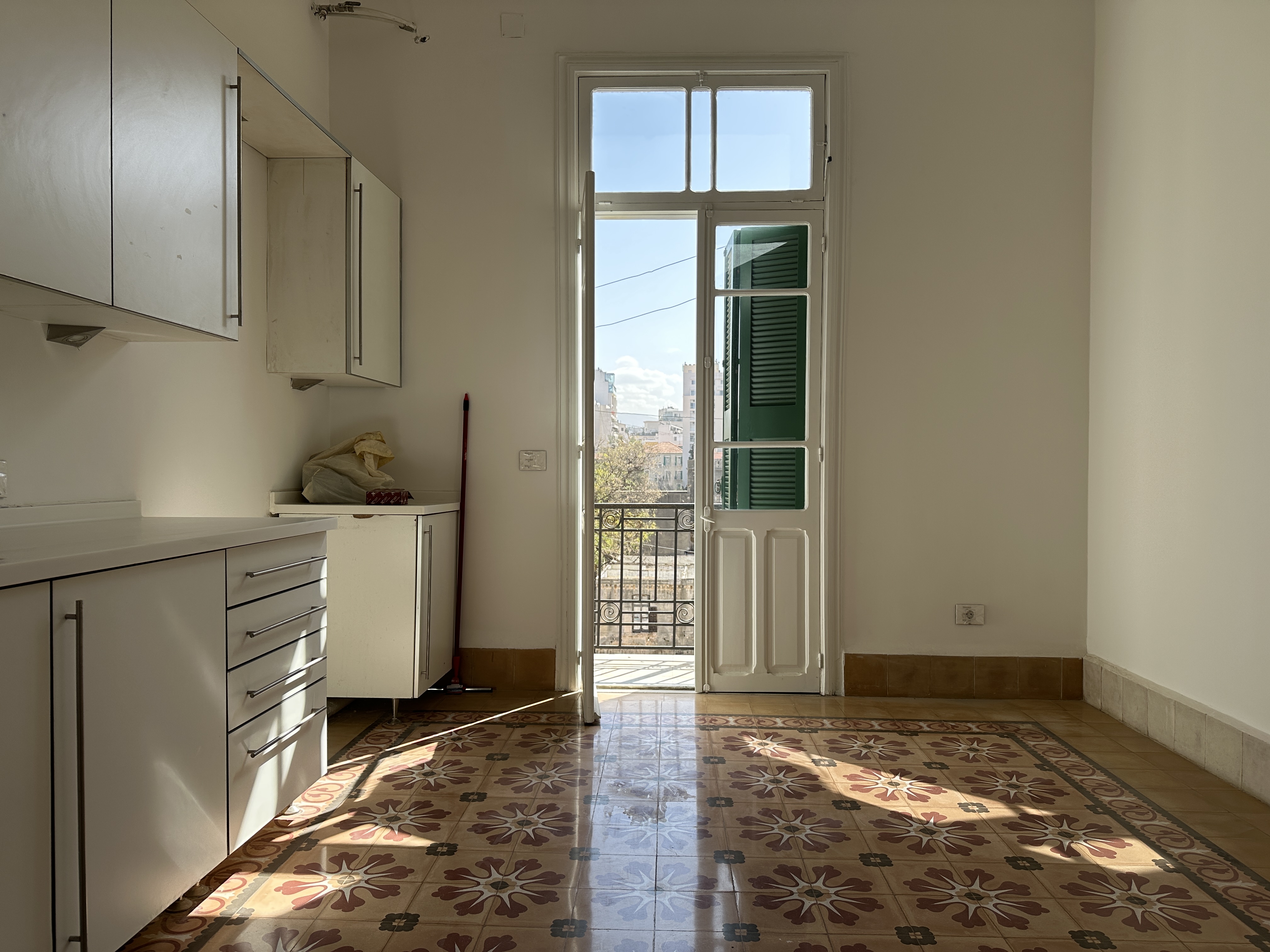 SmoothMove - Luxury Residential Properties for Sale and Rent