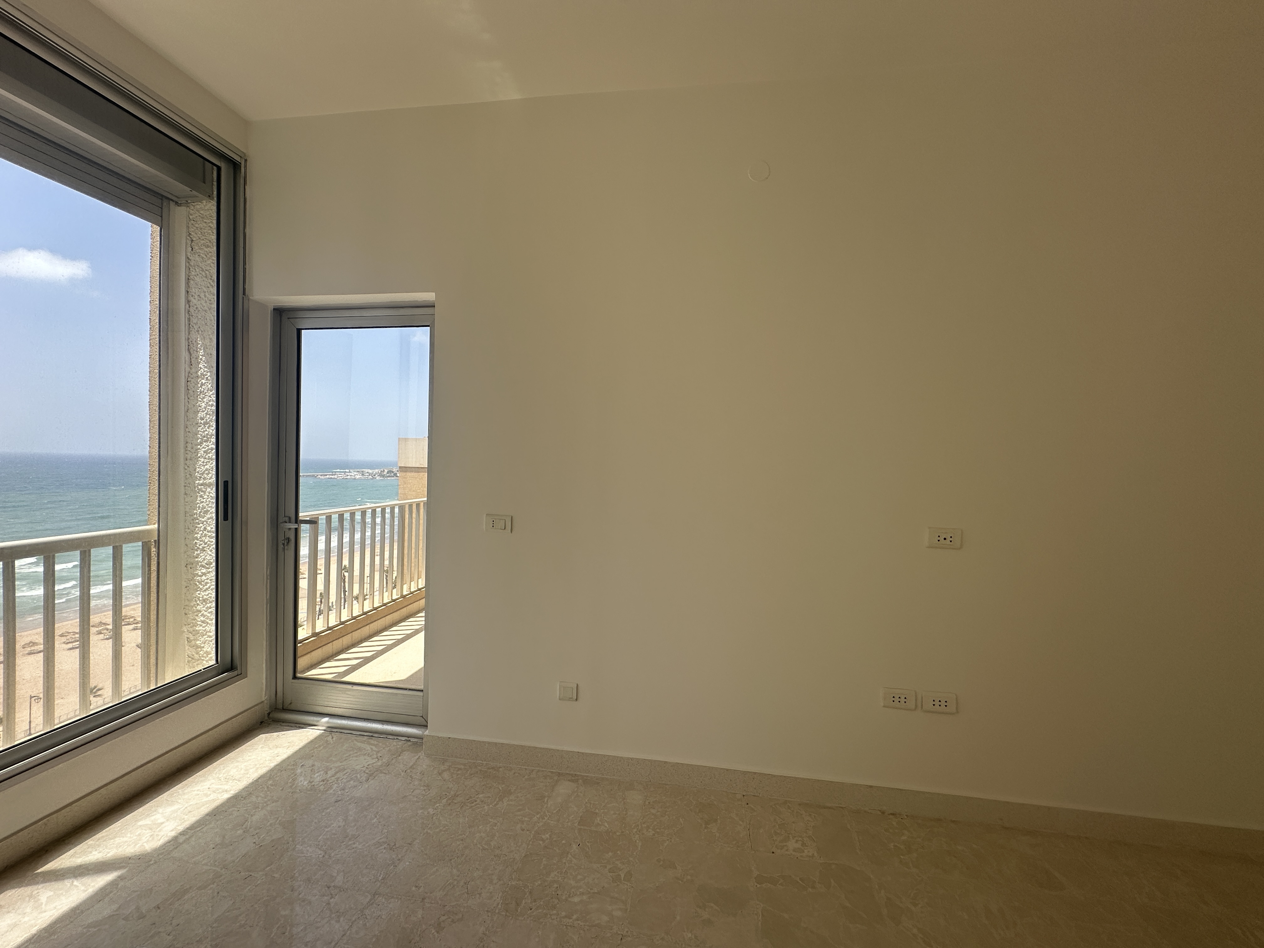 SmoothMove - Luxury Residential Properties for Sale and Rent