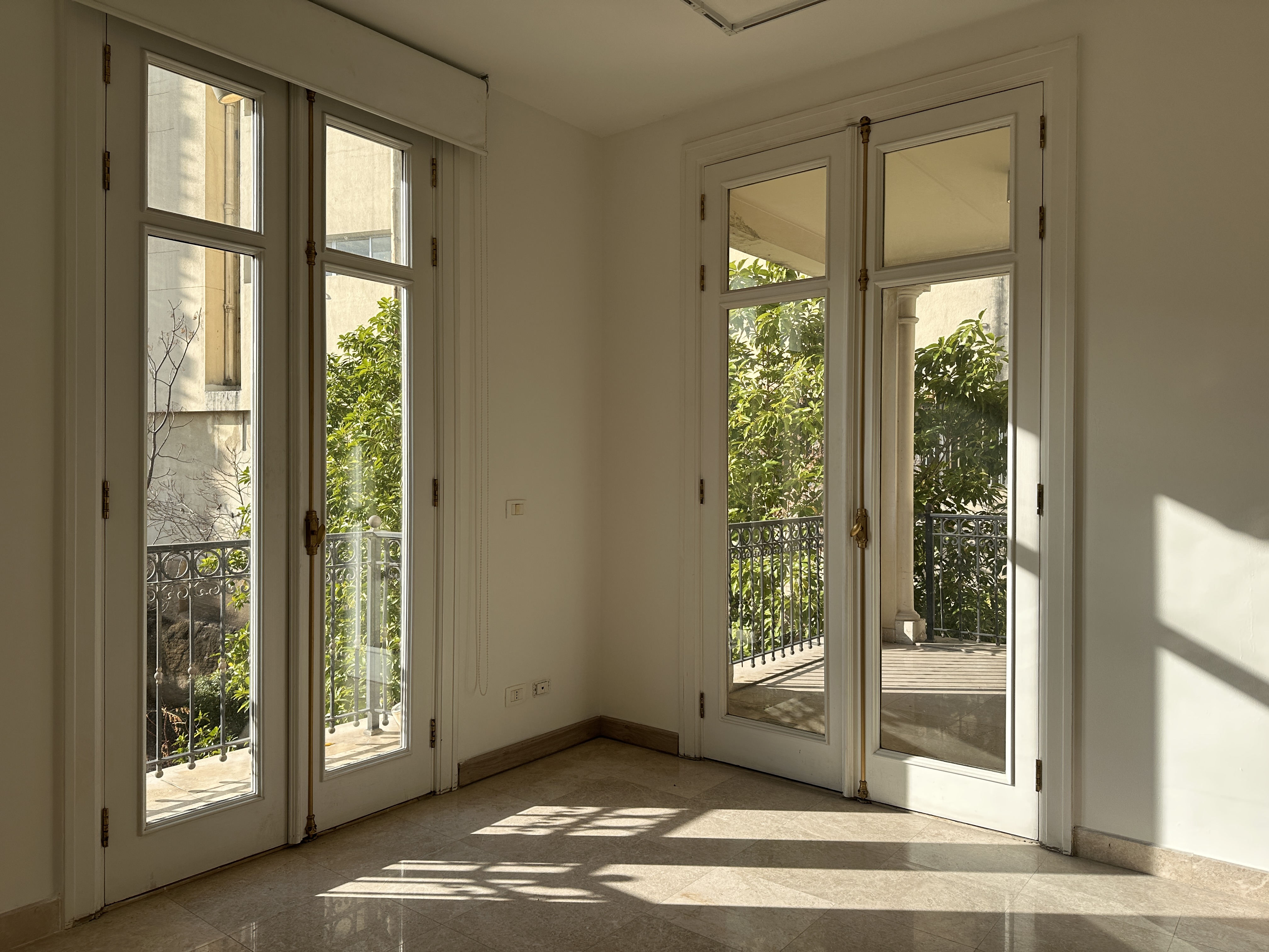 SmoothMove - Luxury Residential Properties for Sale and Rent