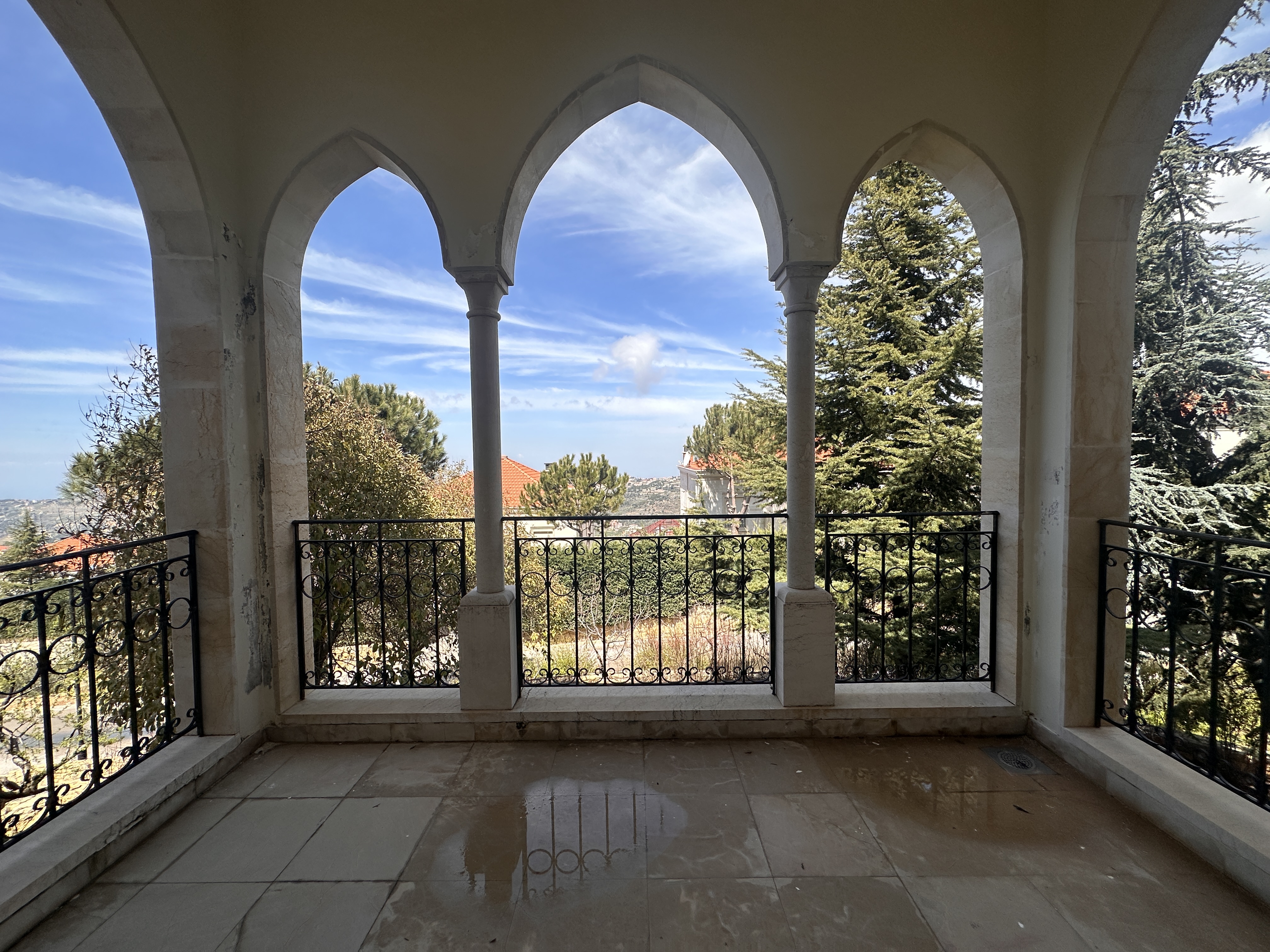 SmoothMove - Luxury Residential Properties for Sale and Rent